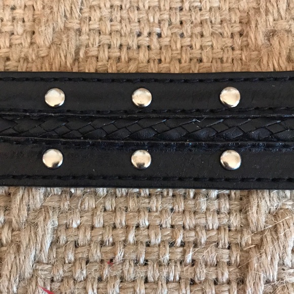 Michael Kors distressed black leather belt. - Picture 5 of 8